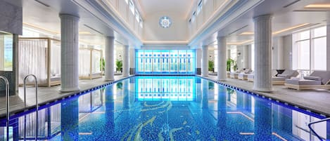 Cubrecamas, escritorio y cortinas blackout