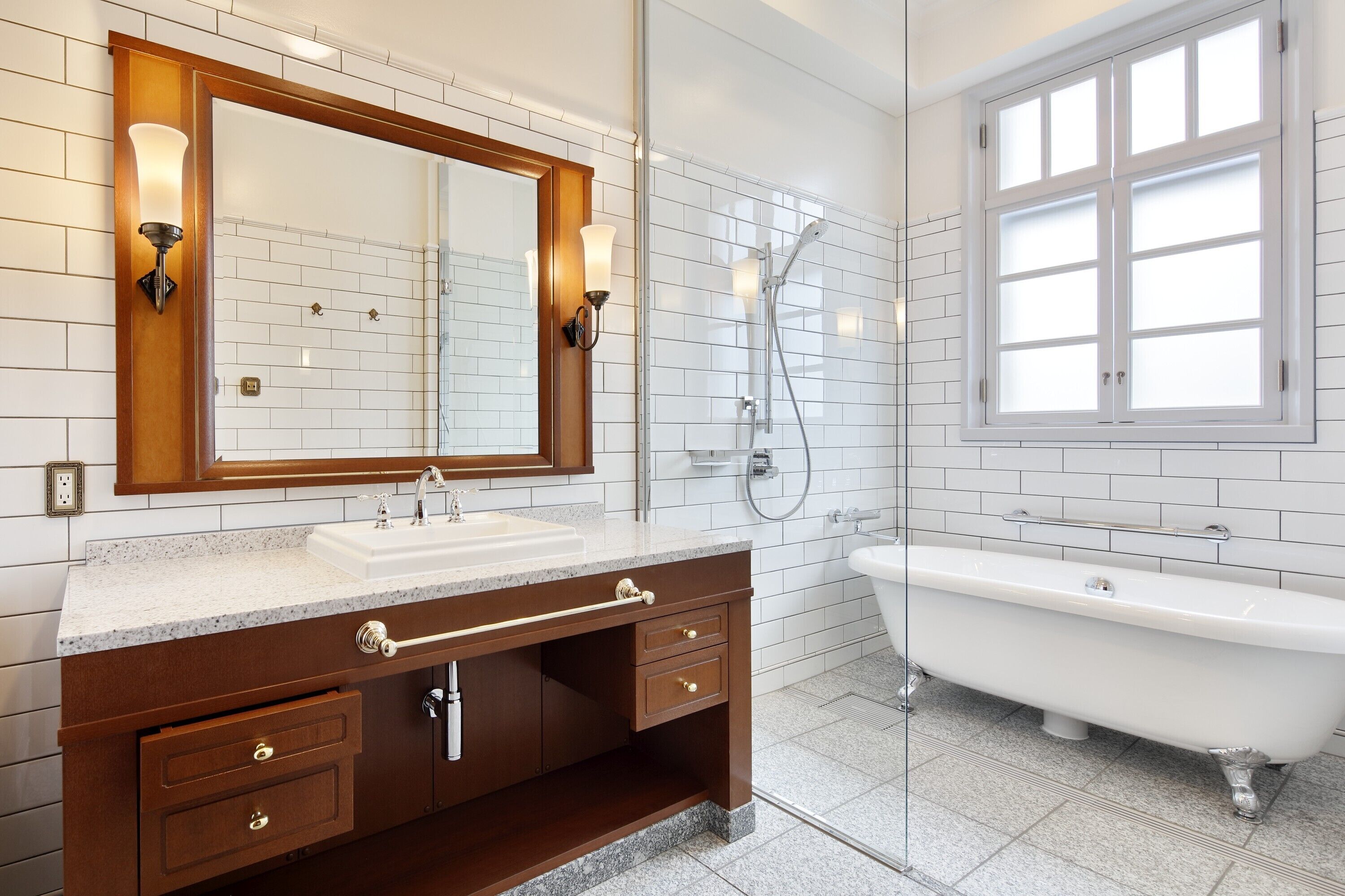 deluxe twin a - main wing, non smoking, nara park side | bathroom | combined shower/bathtub, deep-soaking bathtub, free toiletries