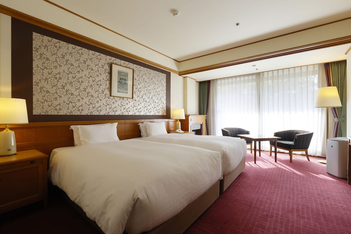 1 bedroom, premium bedding, down duvets, minibar