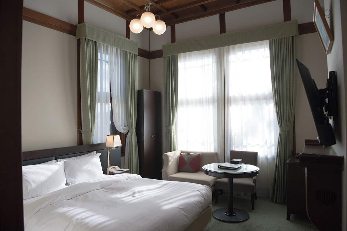 Literie de qualité supérieure, couette en duvet d'oie, bureau