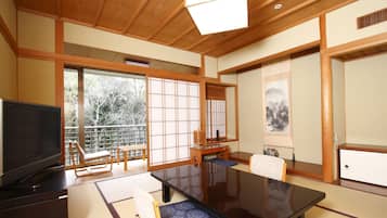 Chambre Tradition (Japanese Style ,58sqm, New Wing) | Literie de qualité supérieure, couette en duvet d'oie, bureau