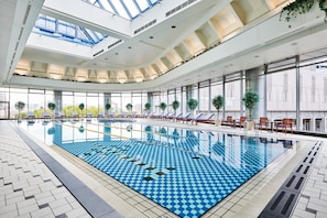Indoor pool - Imperial Hotel Osaka (Osaka)
