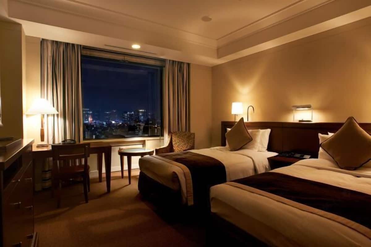 1 bedroom, down comforters, minibar, in-room safe