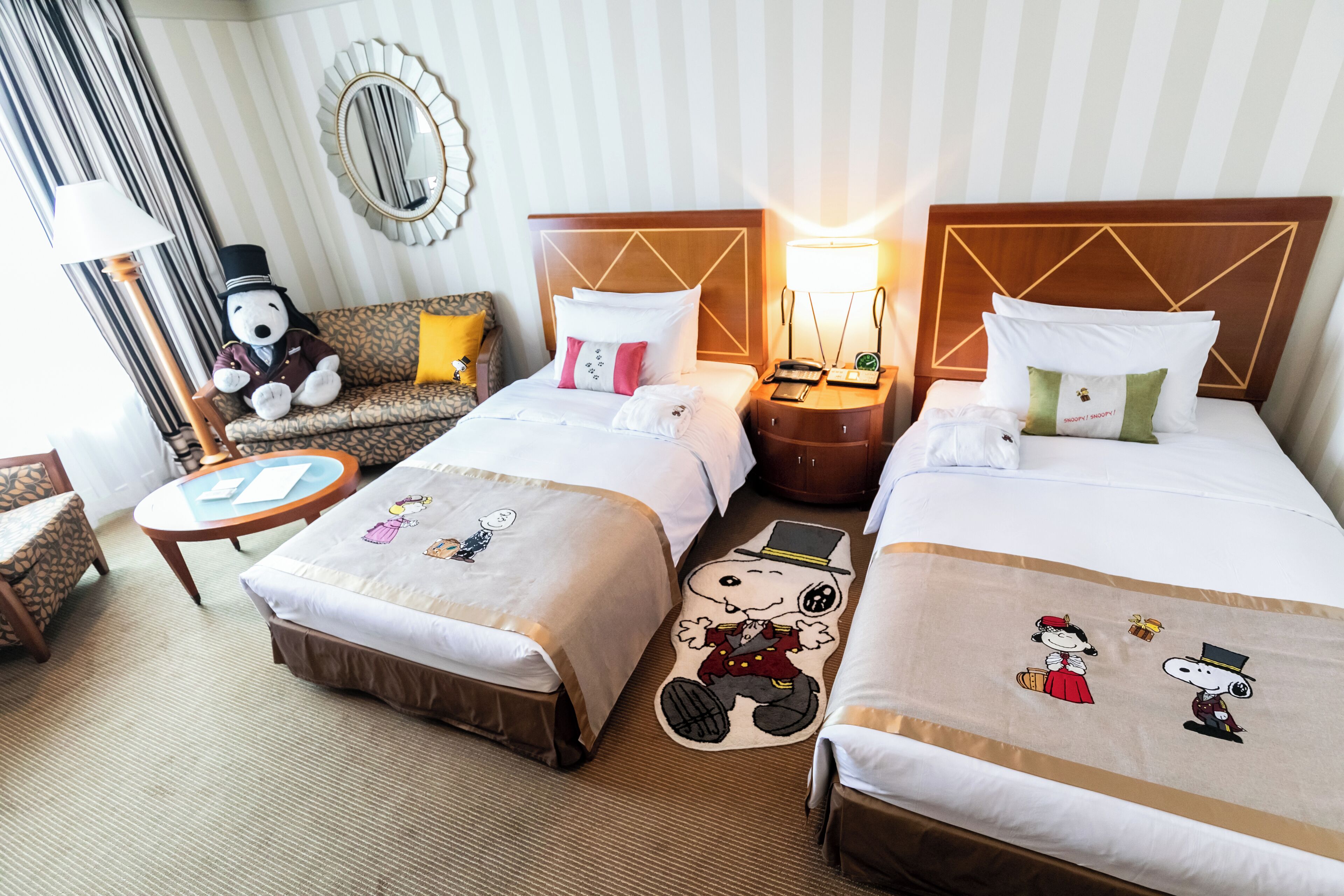 Superior Twin Room, Non Smoking, River View | Down duvets, minibar, in-room safe, desk