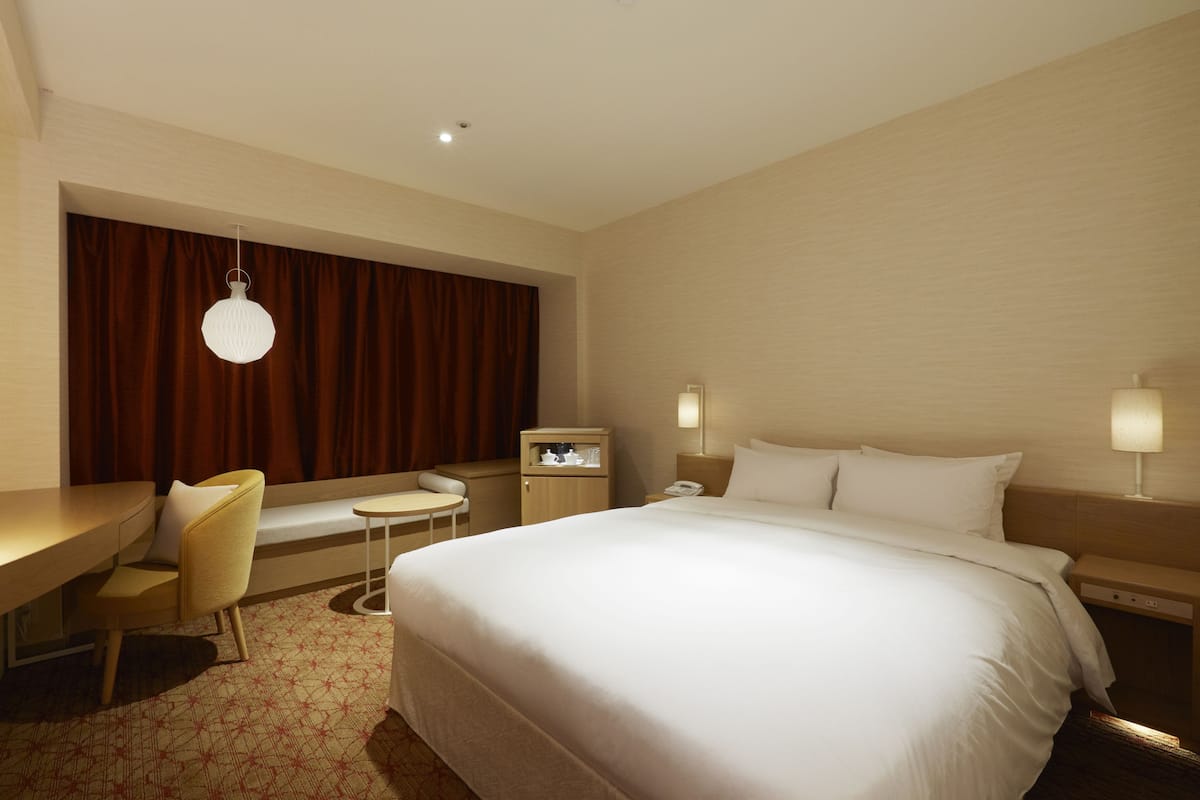 Comfort Queen Room, Non Smoking | Premium bedding, in-room safe, individually decorated