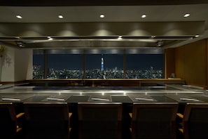 4 restaurants; breakfast, lunch and dinner served  - Hotel East 21 Tokyo (Tokyo)