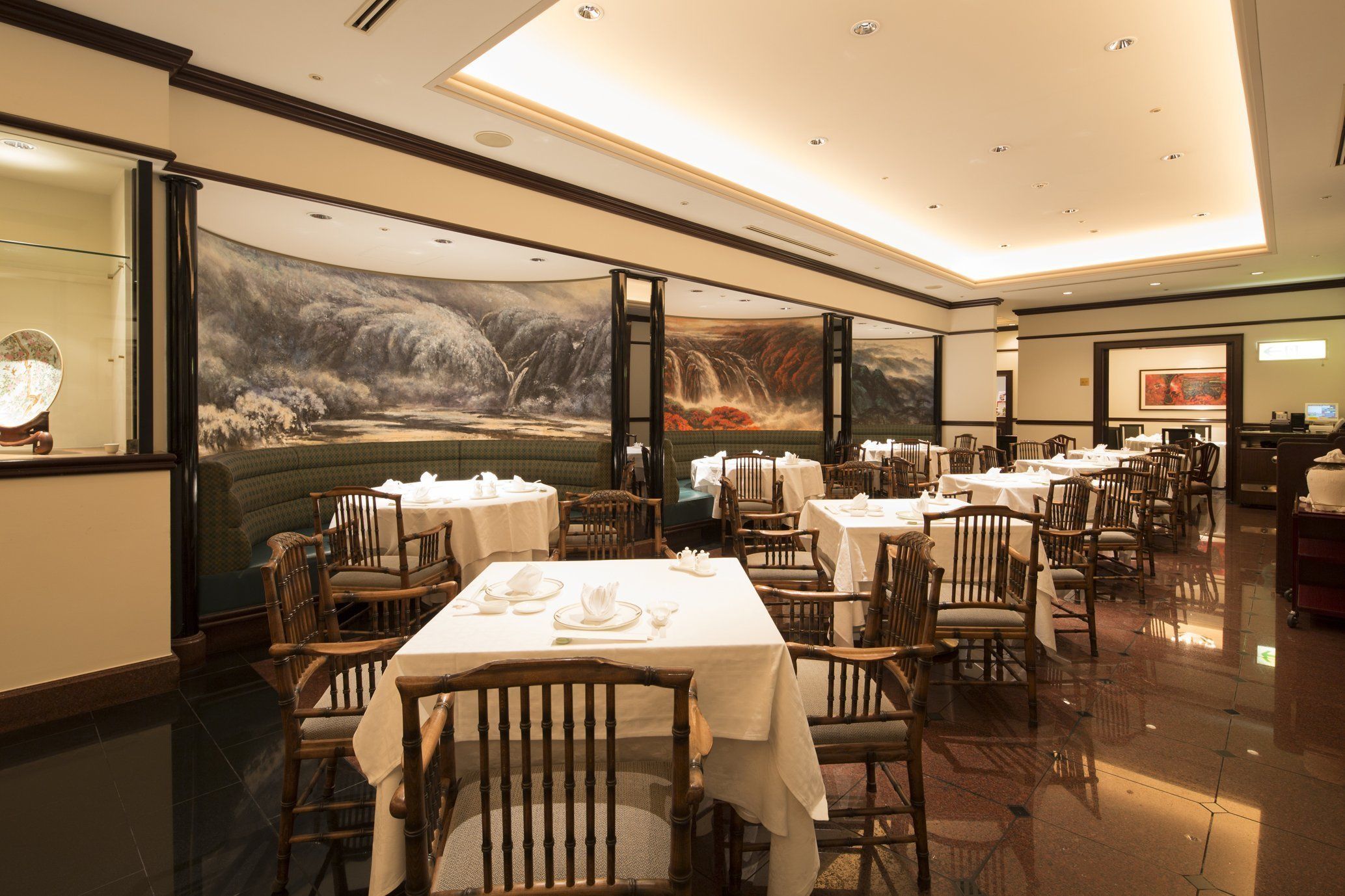 4 restaurants, breakfast, lunch, dinner served; french cuisine