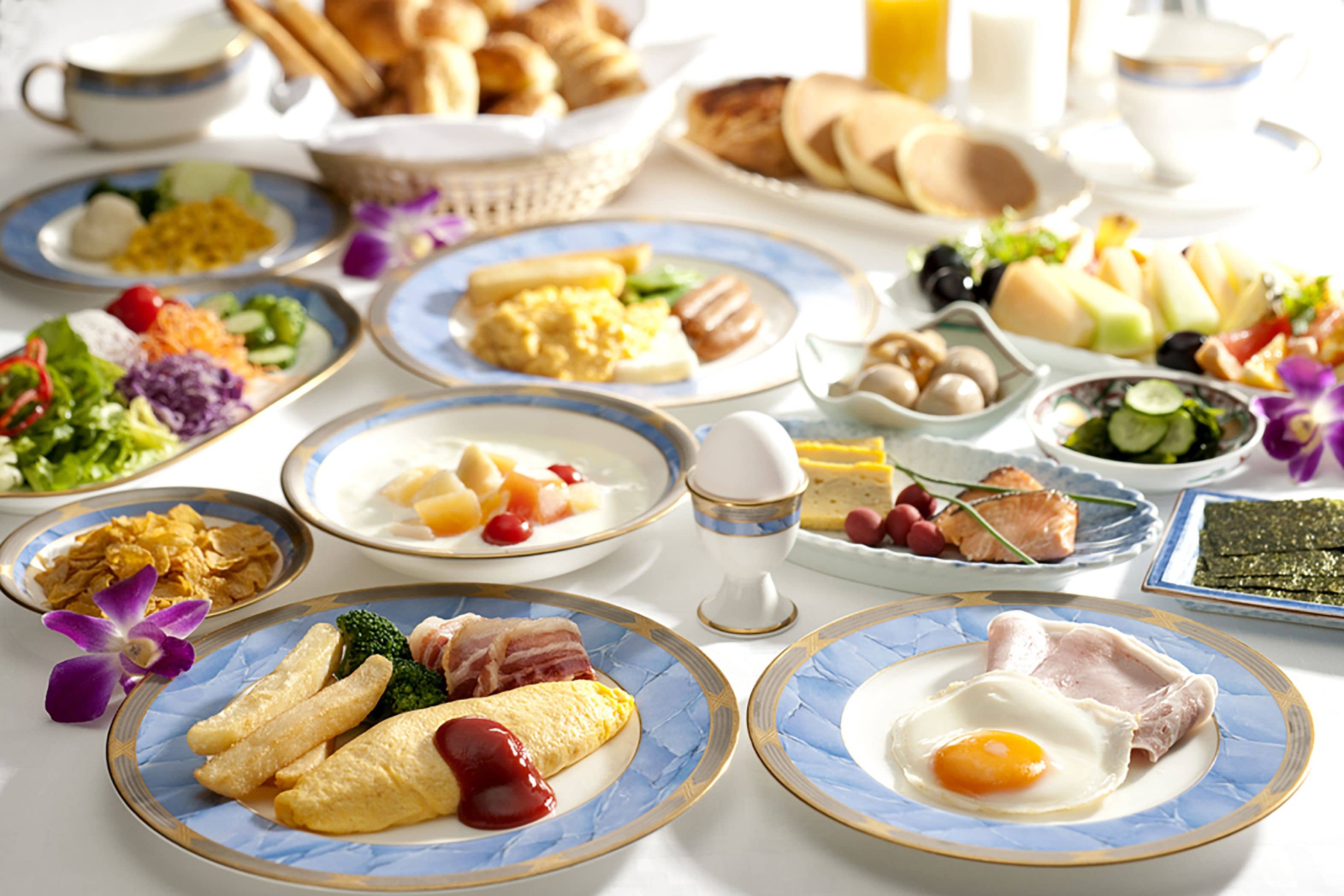 Frokostbuffé hver dag (JPY 3630 per person)