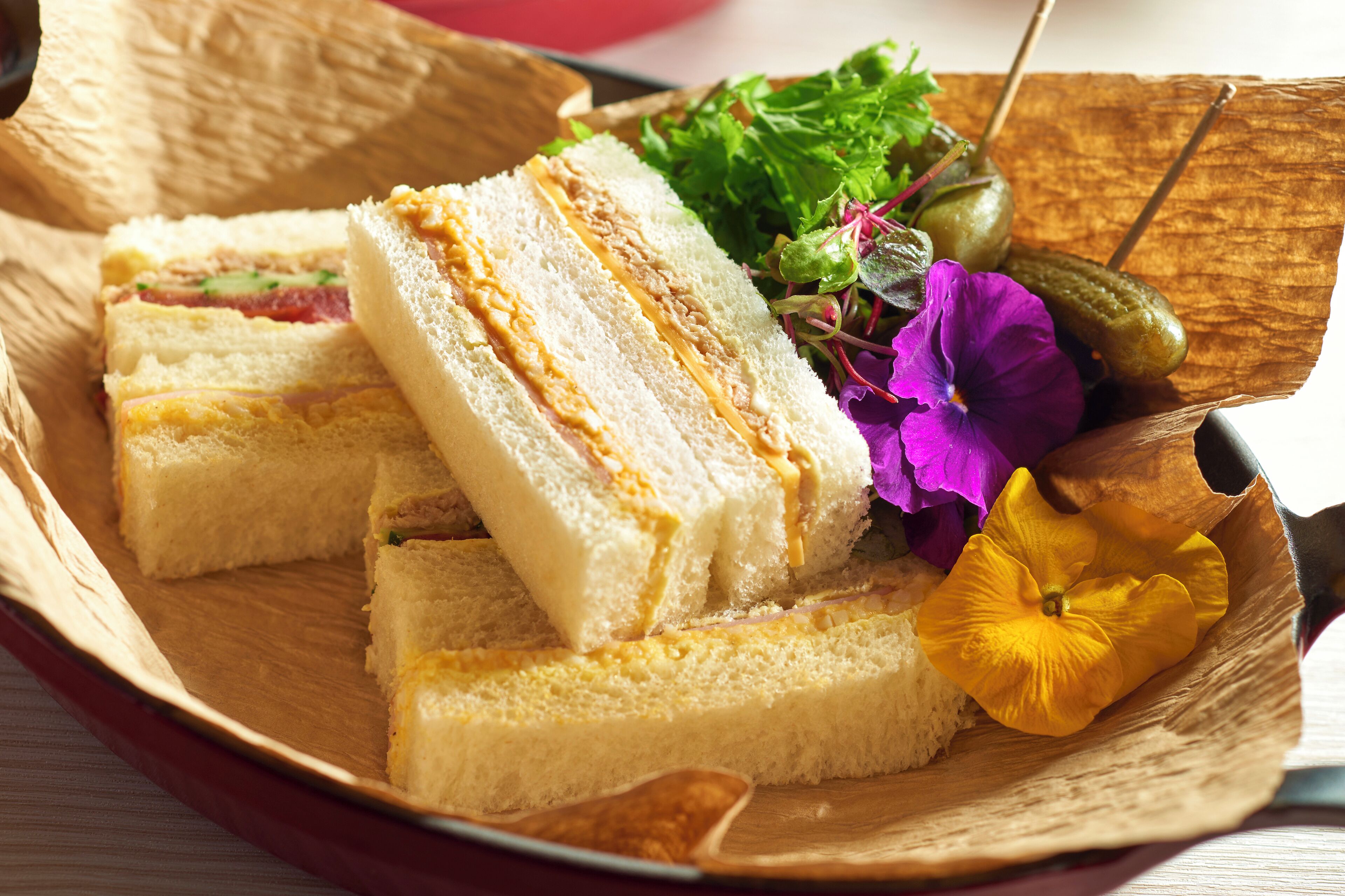 daily buffet breakfast (jpy 2500 per person)