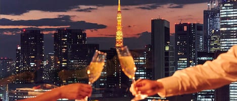 Lunch and dinner served, Japanese cuisine