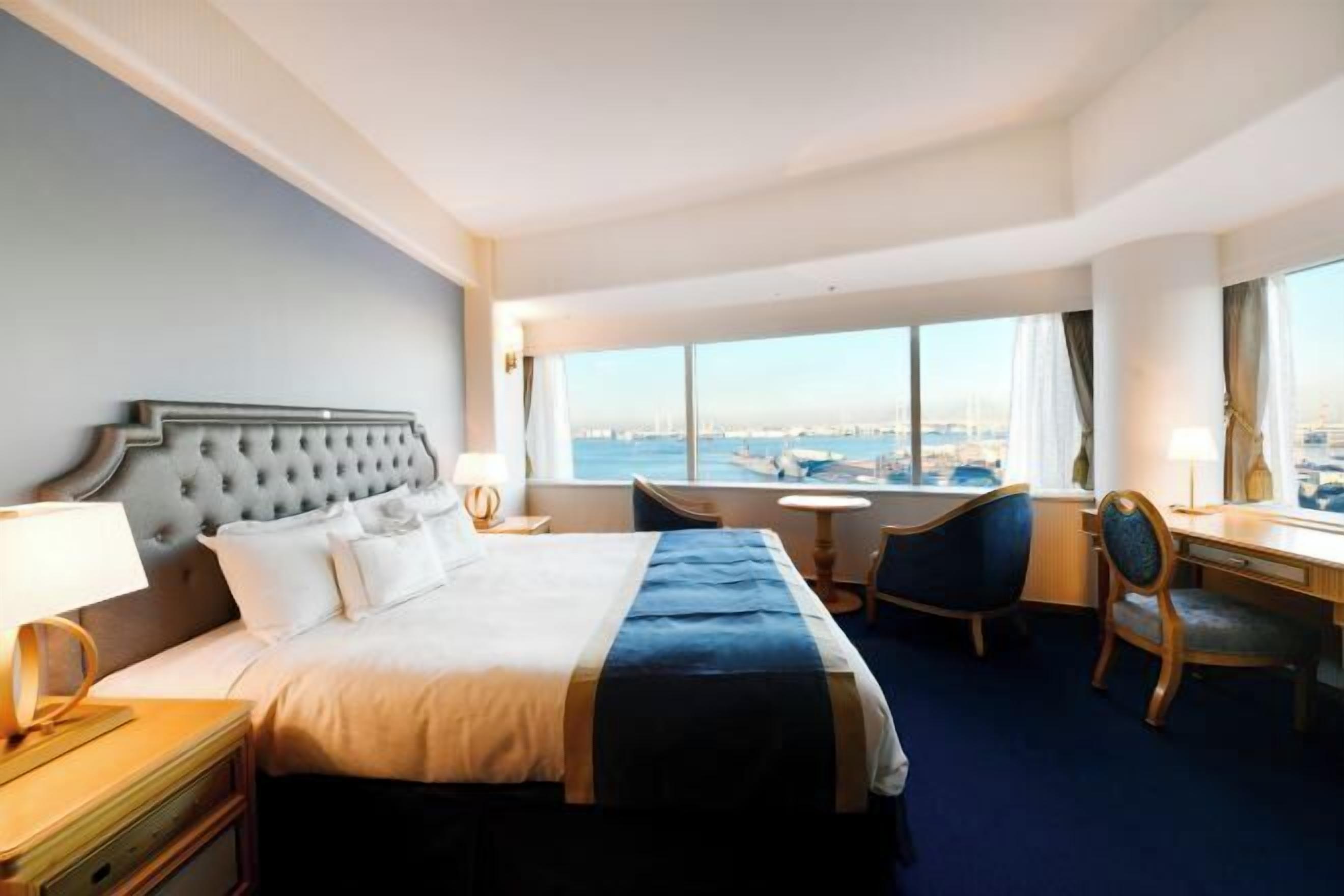 Egyptian cotton sheets, premium bedding, down comforters, minibar