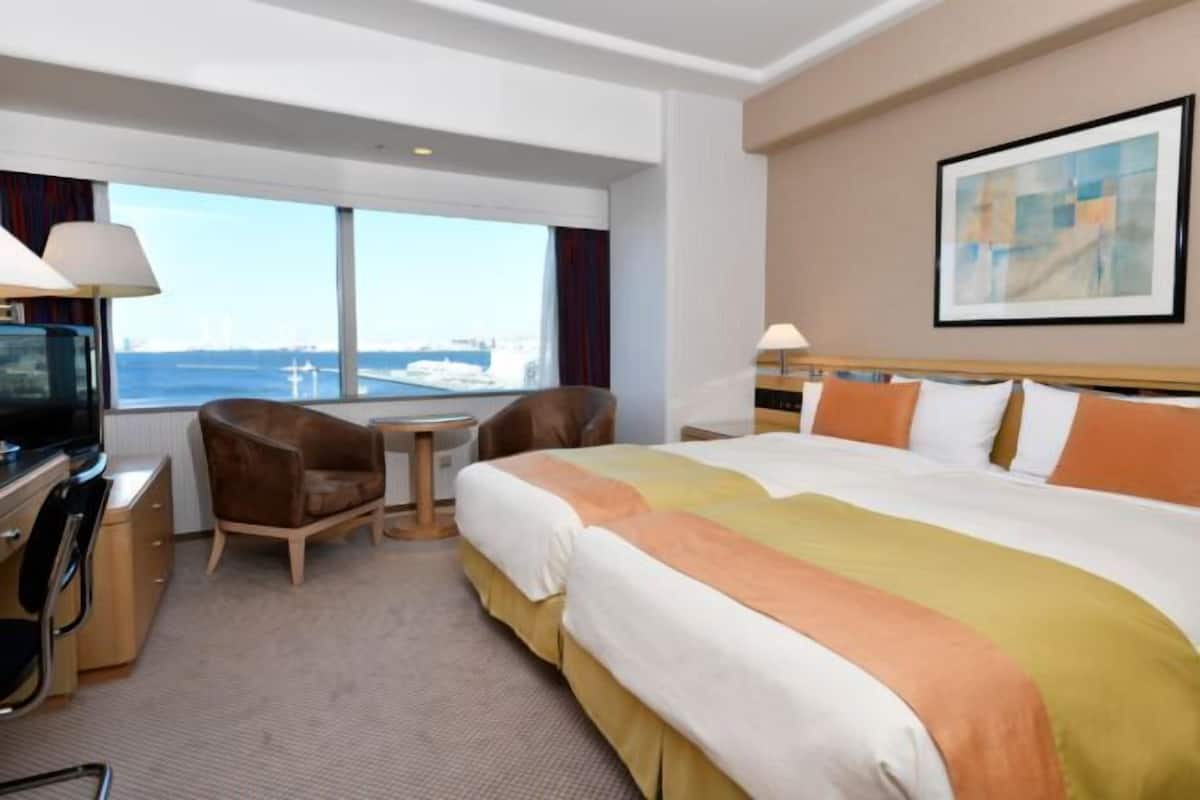 Egyptian cotton sheets, premium bedding, down duvets, minibar