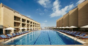 2 outdoor pools, sun loungers