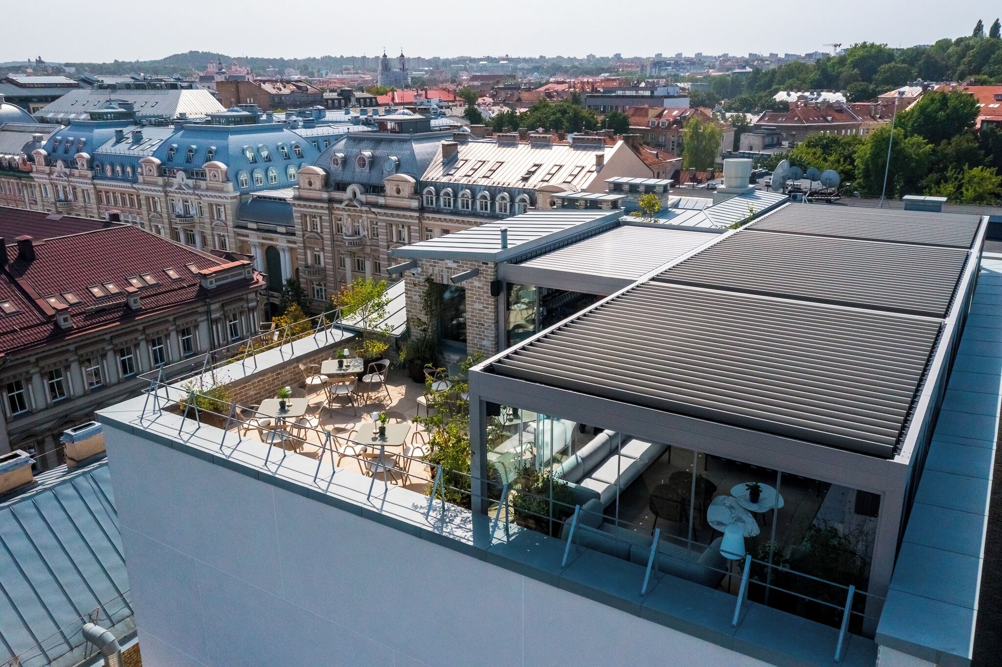 2 quầy bar/khu lounge, champagne bar 