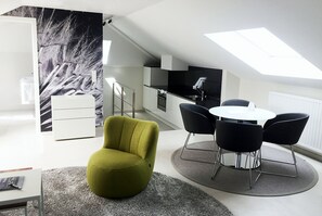Studio (Villa) | Minibar, in-room safe, desk, blackout curtains