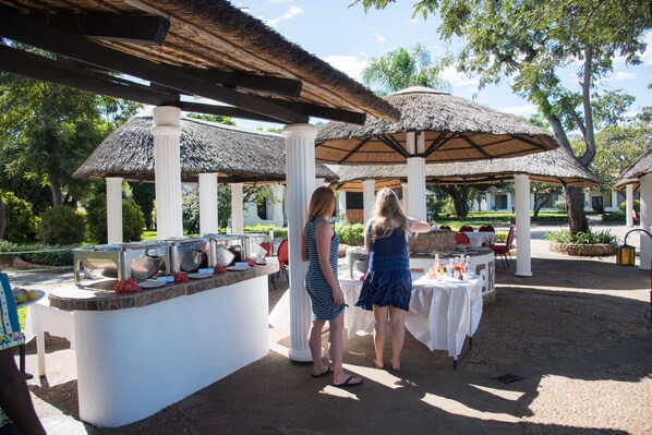 Free daily buffet breakfast