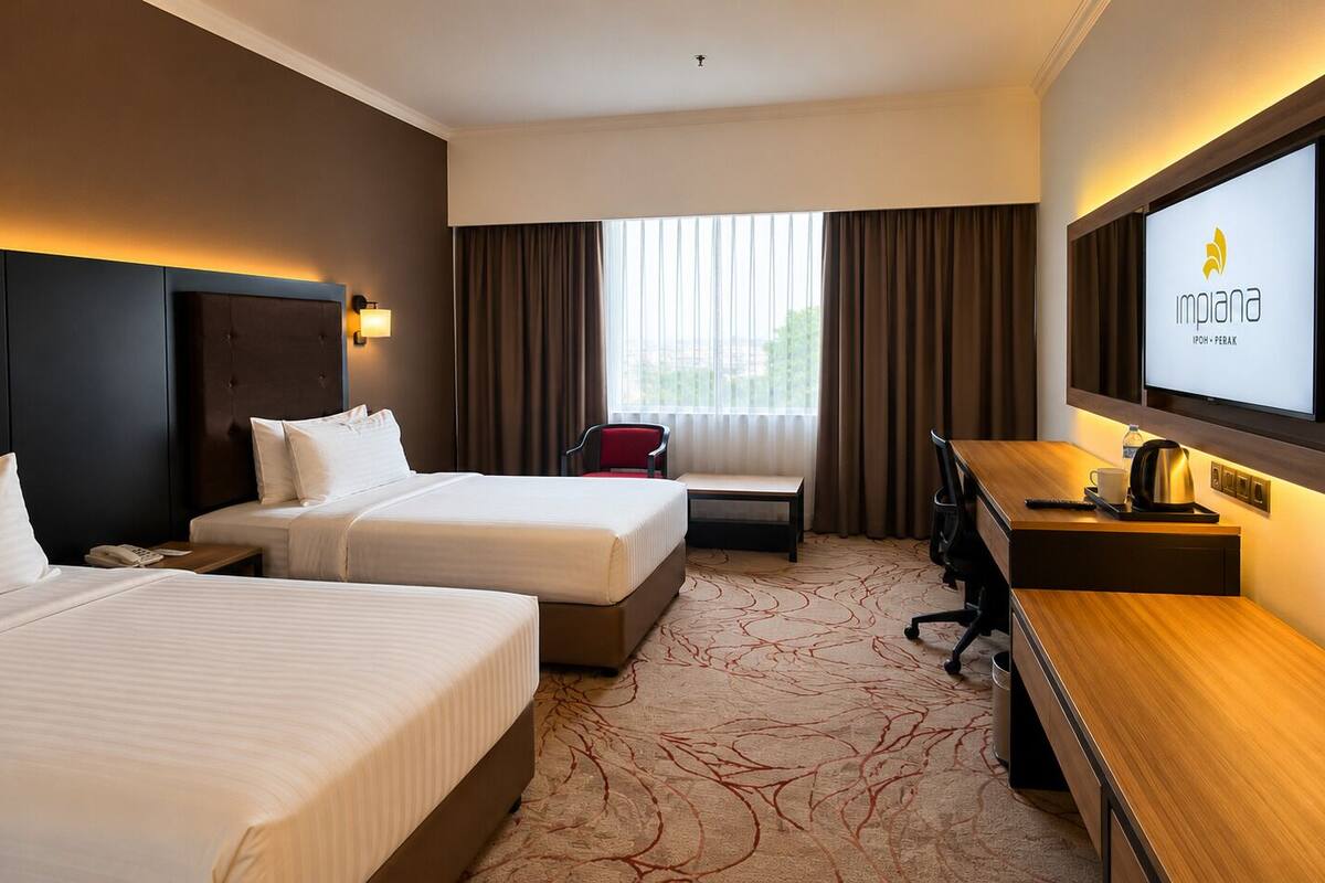 Premium bedding, pillow-top beds, minibar, in-room safe