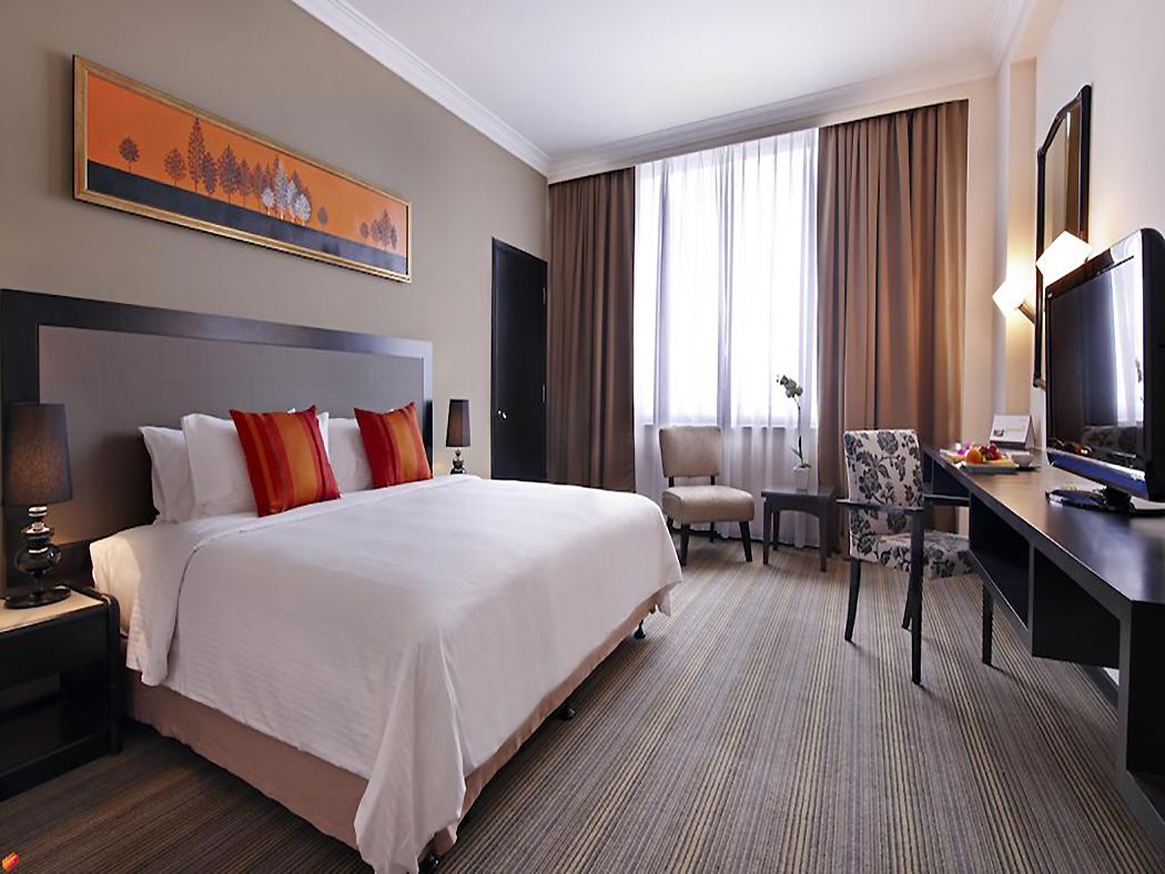 Ropa de cama de alta calidad, colchones con pillow-top y minibar 