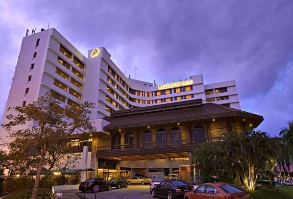 Front of property – evening/night