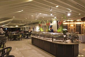 Daily buffet breakfast (MYR 41 per person)