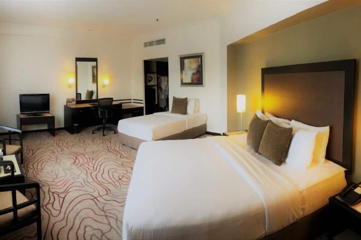 1 bedroom, premium bedding, pillow-top beds, minibar
