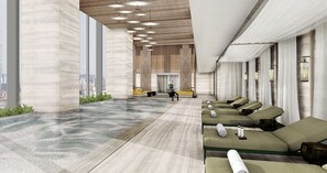 Una piscina techada, una piscina al aire libre