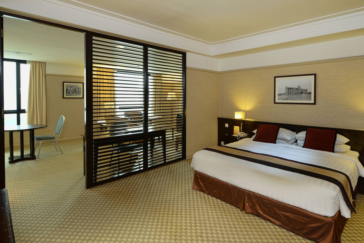 In-room safe, iron/ironing board, cribs (free), WiFi (free)