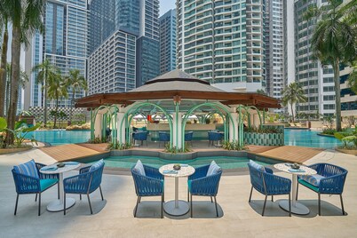 Renaissance Kuala Lumpur Hotel & Convention Centre