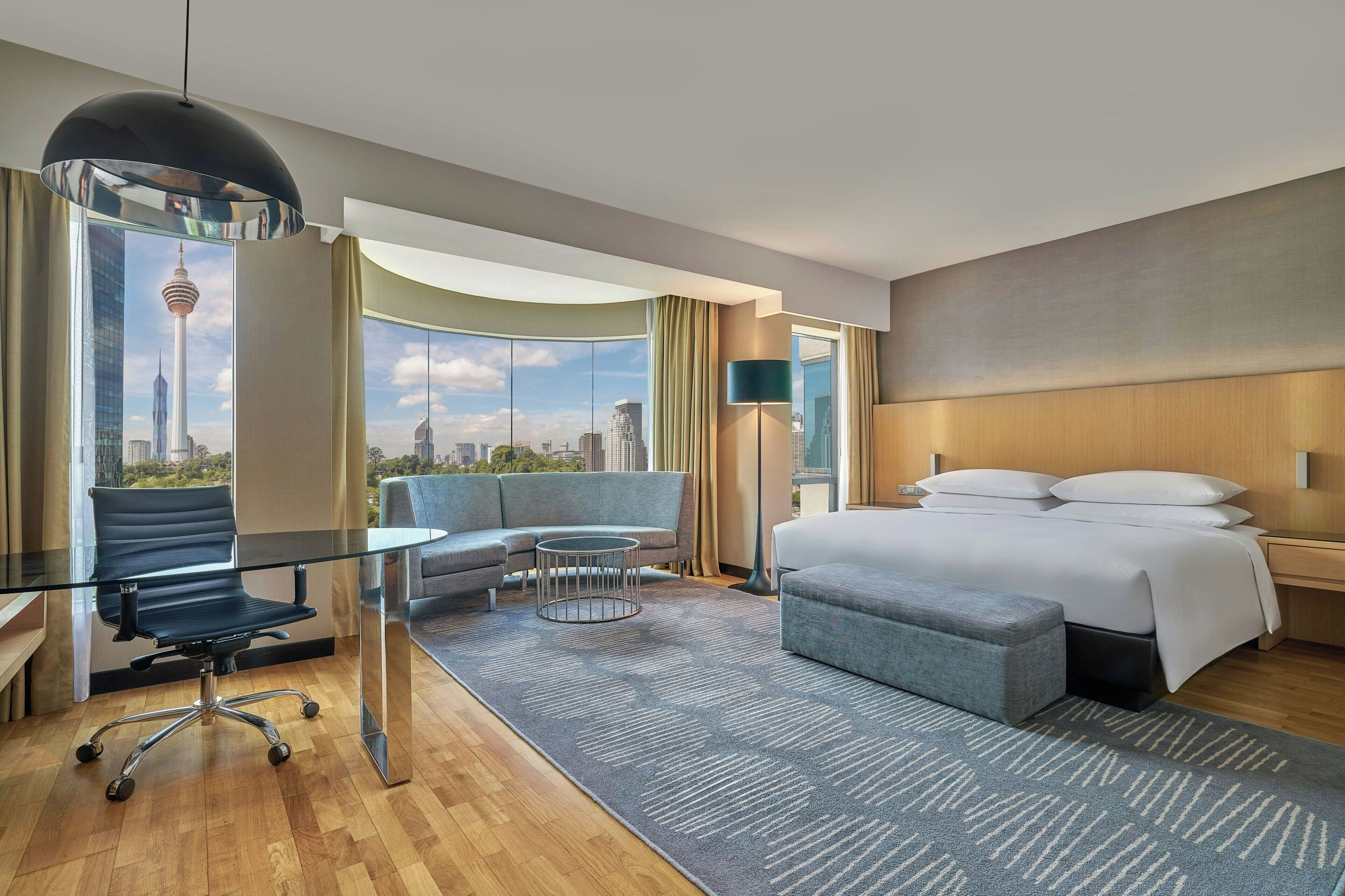 minibar, in-room safe, desk, laptop workspace