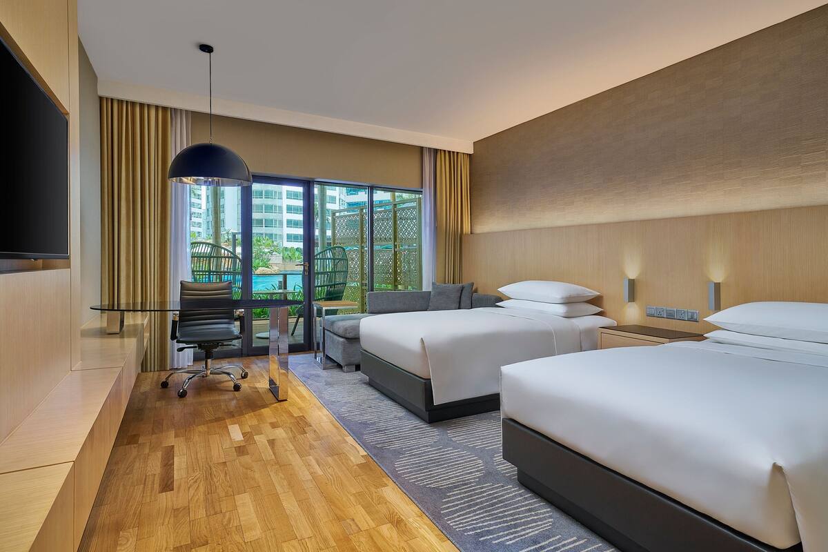 Room, 1 Twin Bed, Pool Access, Pool View (Pool Access) | Premium bedding, minibar, in-room safe, desk