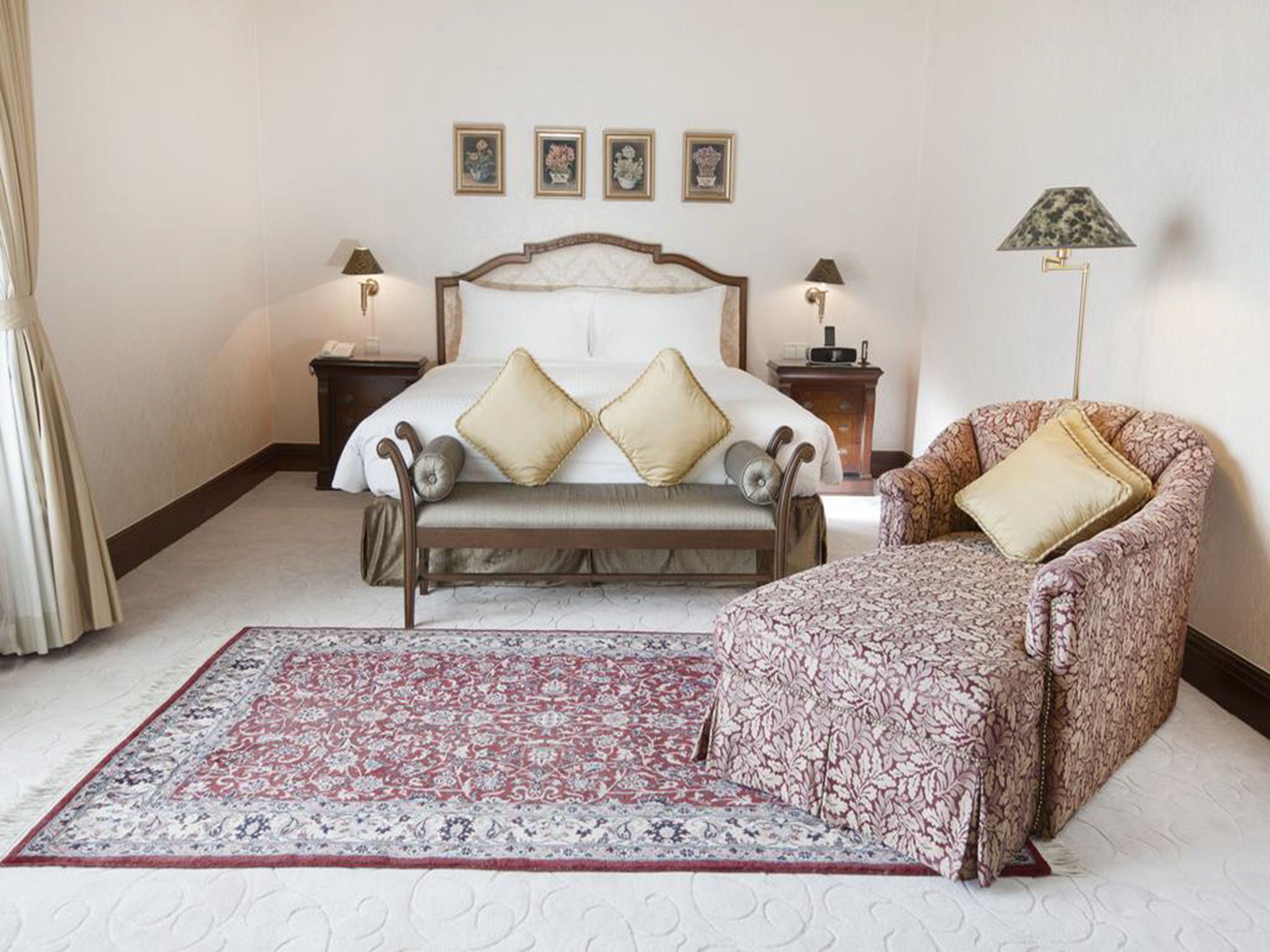 premier suite (1 king bed) | 1 bedroom, premium bedding, down duvets, pillow-top beds
