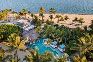 6 restaurants, breakfast, lunch, dinner served; international cuisine - One&Only Le Saint Géran (Belle Mare)