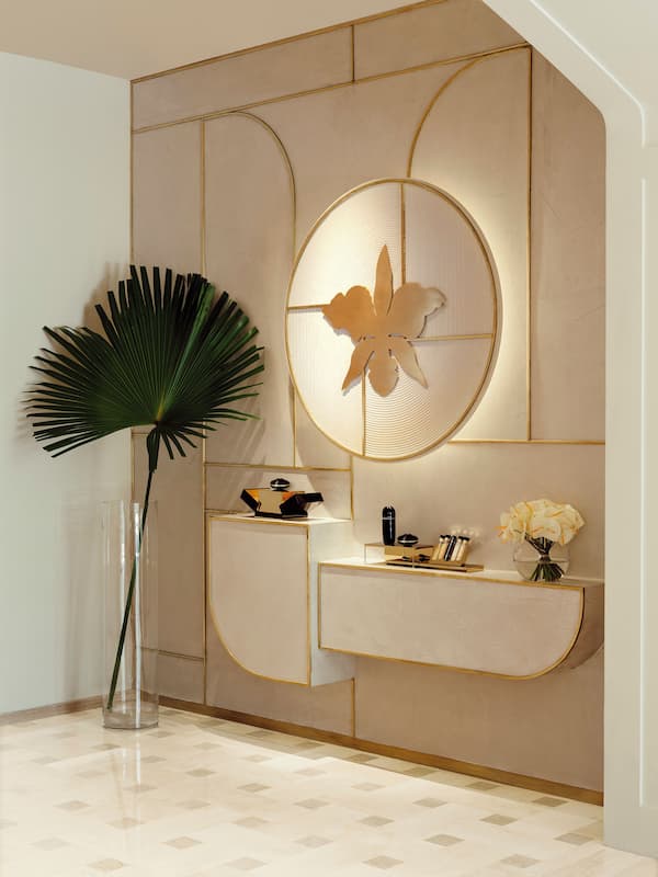 Couples treatment rooms, sauna, steam room, body treatments