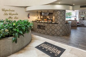 Lunch and dinner served - Hotel Imperial Reforma (Mexico City)