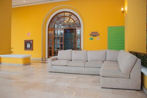 Smart TV de 32 pulgadas con canales por cable 