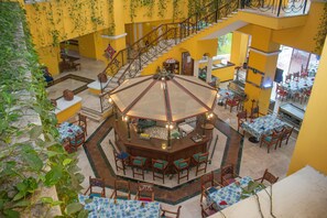 Breakfast, lunch, dinner served; international cuisine  - NK Hotel Nekié Tepic (Tepic)
