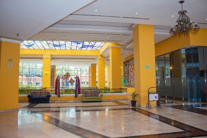 Smart TV 32 polegadas com canais a cabo