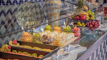 Daily buffet breakfast for a fee