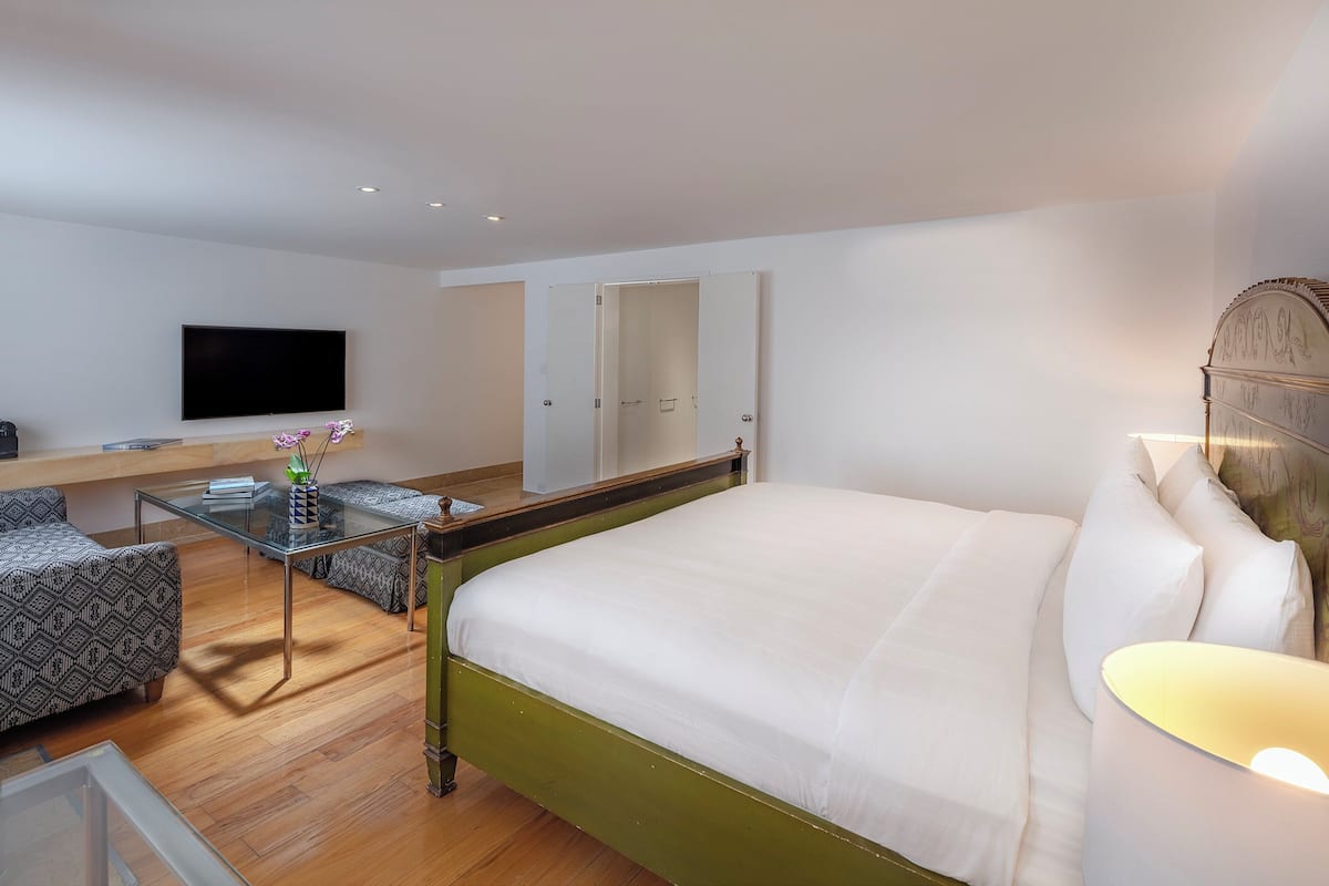 Junior Suite, 1 King Bed