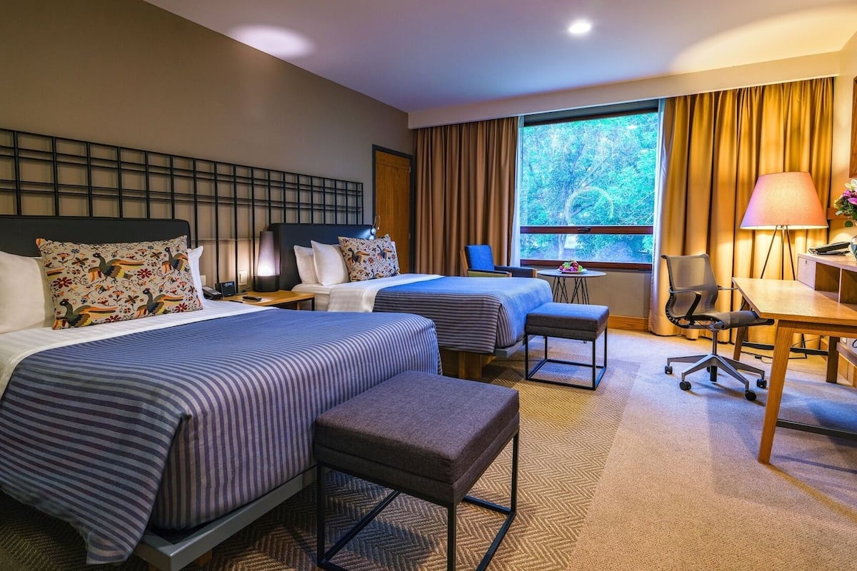Minibar, in-room safe, desk, iron/ironing board