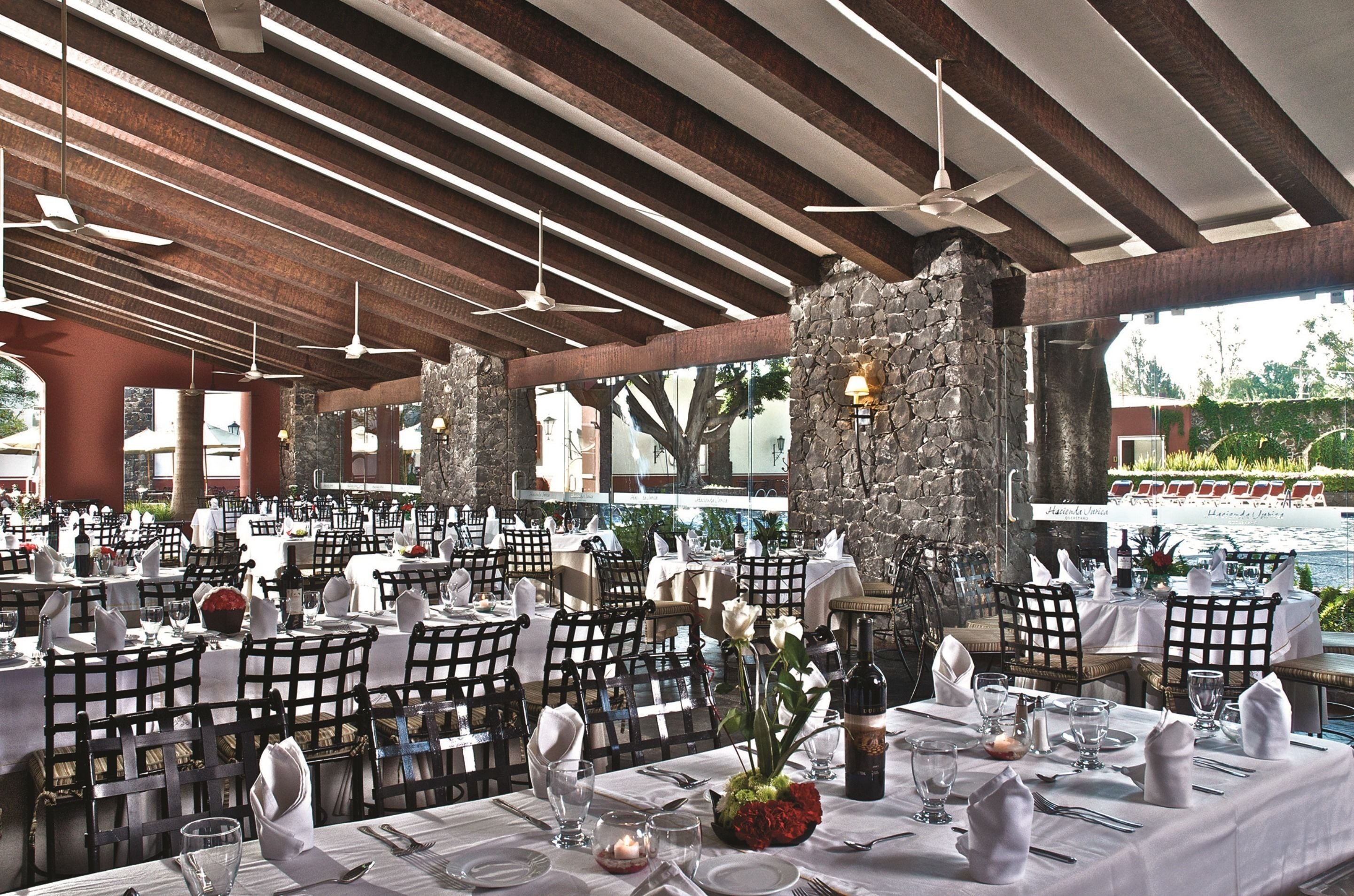 breakfast, lunch and dinner served