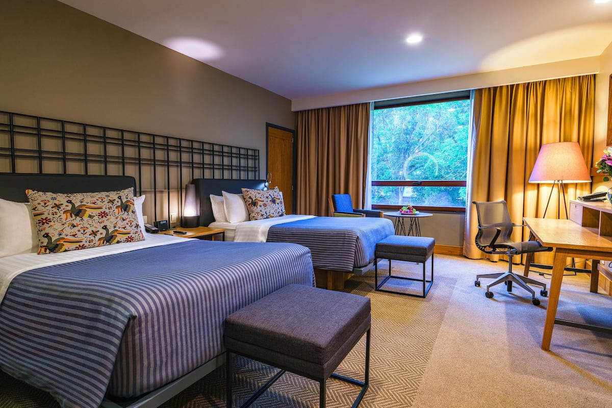 brisas business club 2 double beds | minibar, in-room safe, desk, iron/ironing board