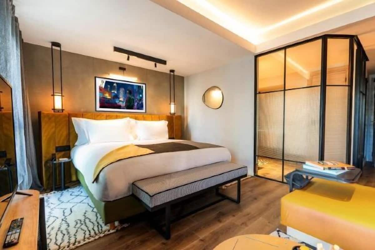 1 chambre, minibar, coffres-forts dans les chambres, rideaux occultants