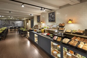 Daily buffet breakfast (EUR 16 per person)