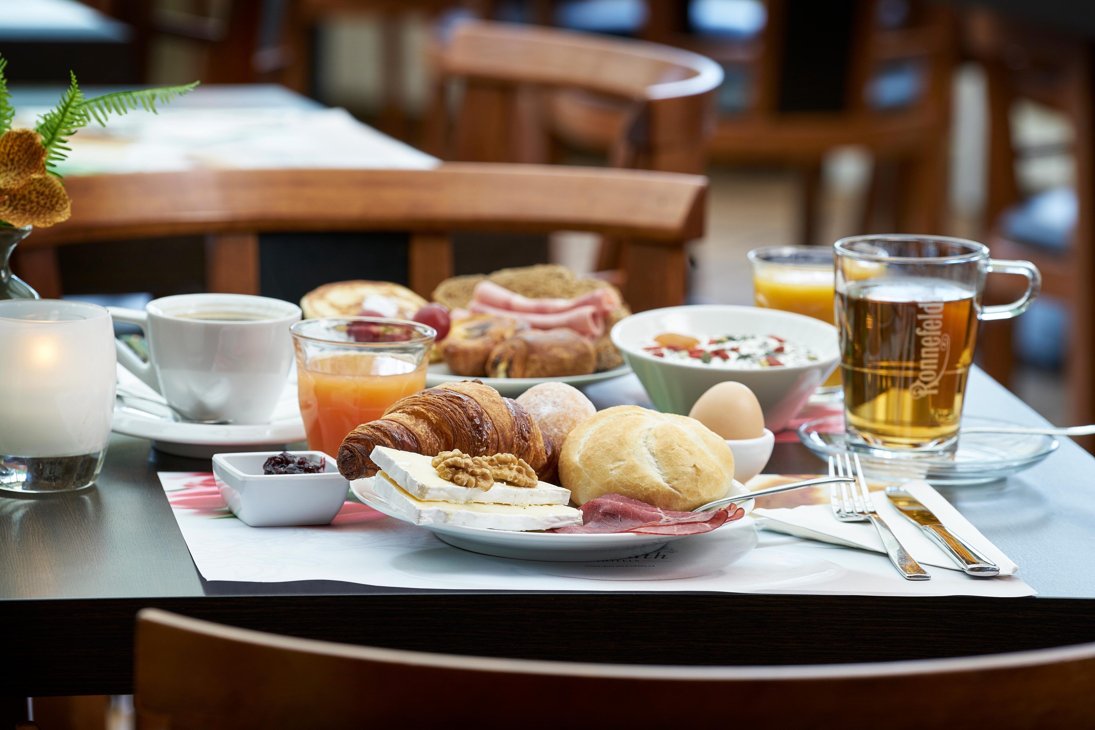 daily buffet breakfast (eur 19.50 per person)