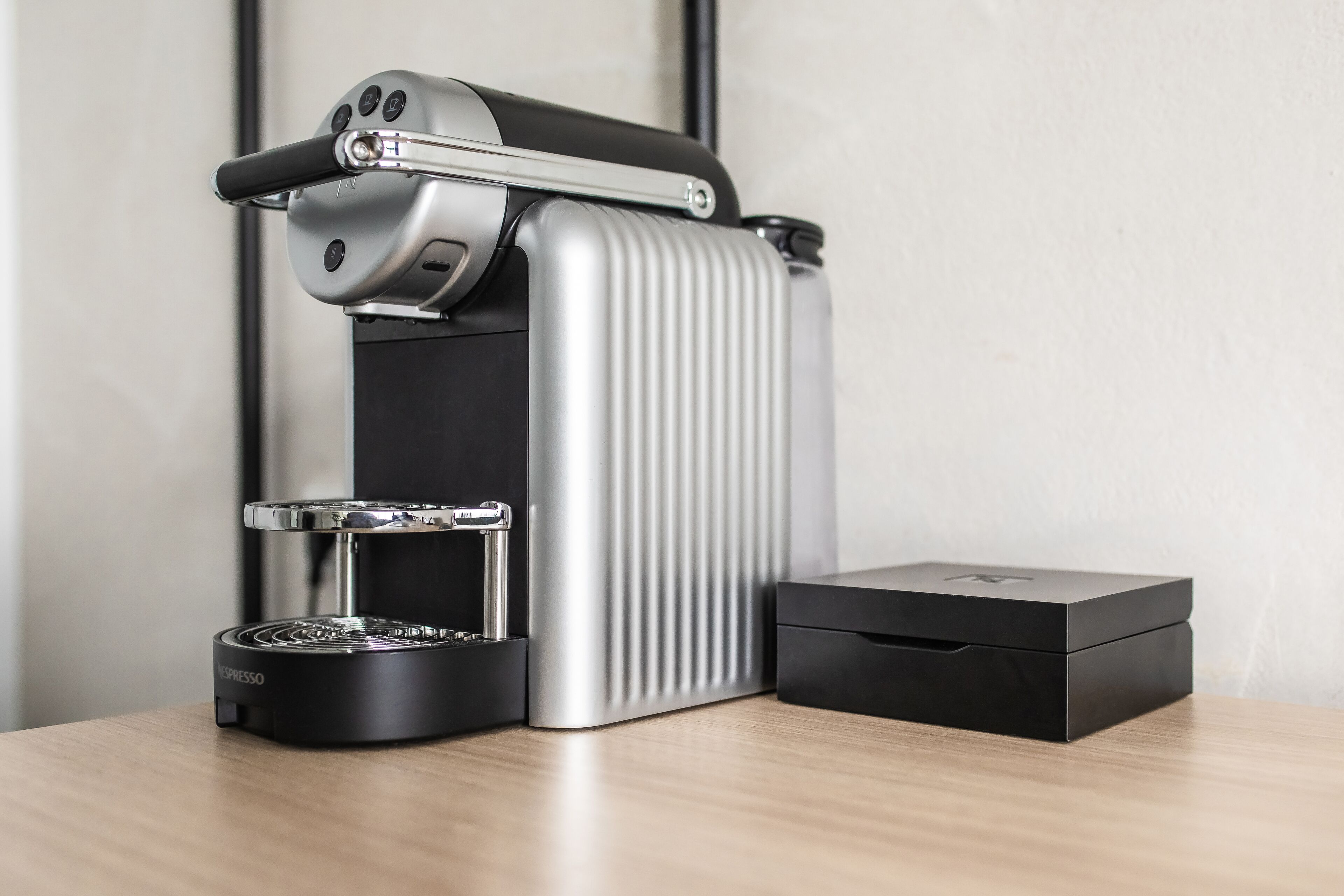 comfort room | coffee and/or coffee maker