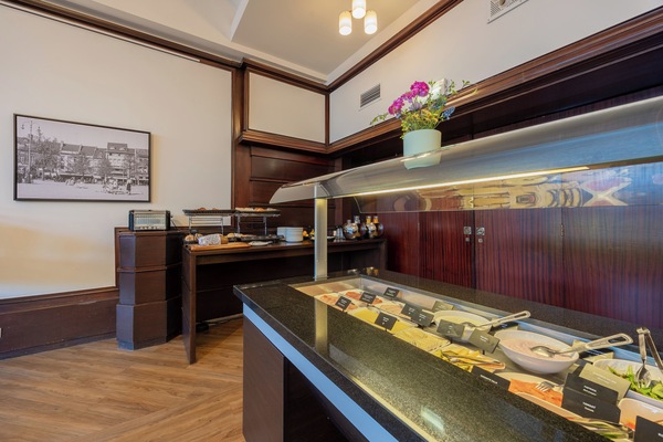 Daily buffet breakfast for a fee