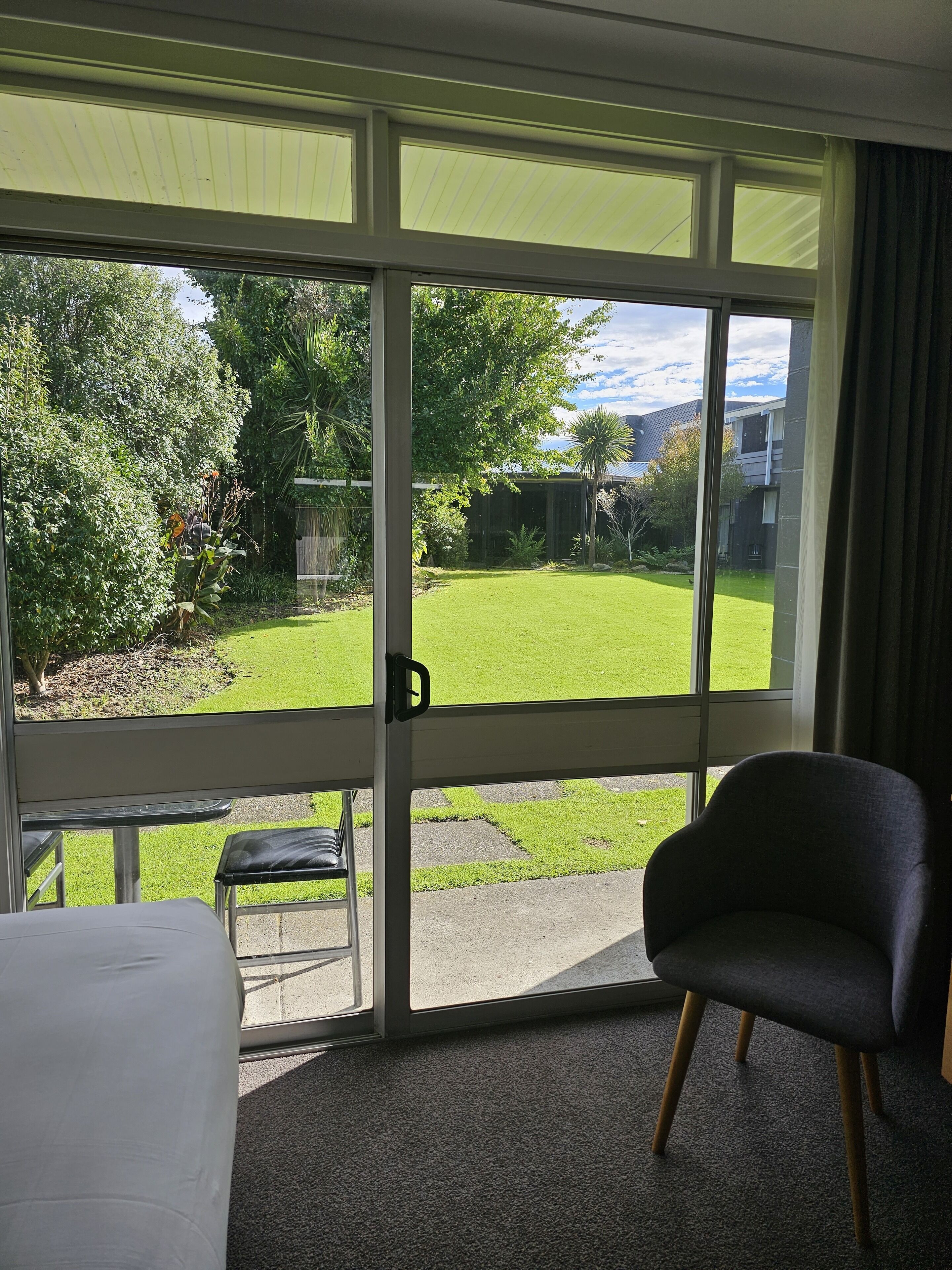 deluxe poolside | 1 bedroom, premium bedding, individually decorated, desk