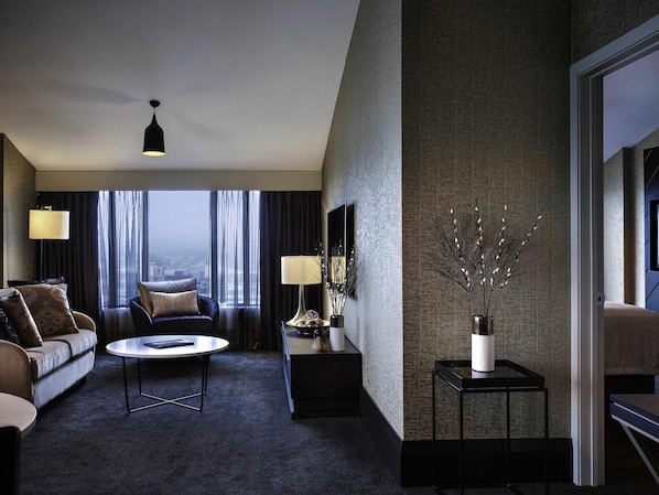 Family Suite, 1 King Bed | 1 bedroom, premium bedding, Select Comfort beds, in-room safe