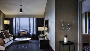 Family Suite, 1 King Bed | 1 bedroom, premium bedding, Select Comfort beds, in-room safe